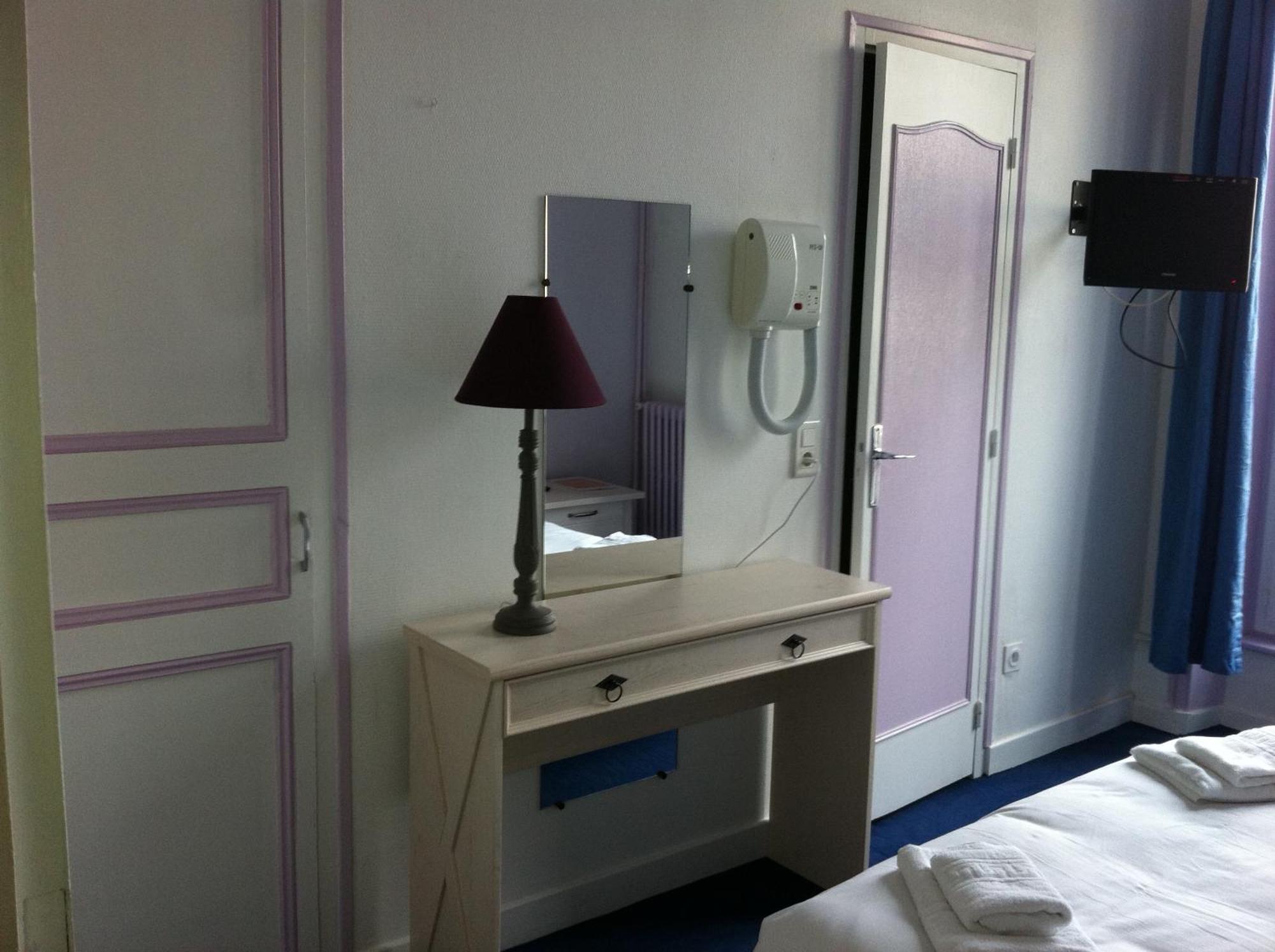 Hotel Couleurs Sud Centre-Ville Gare Charleville-Mézières Eksteriør billede