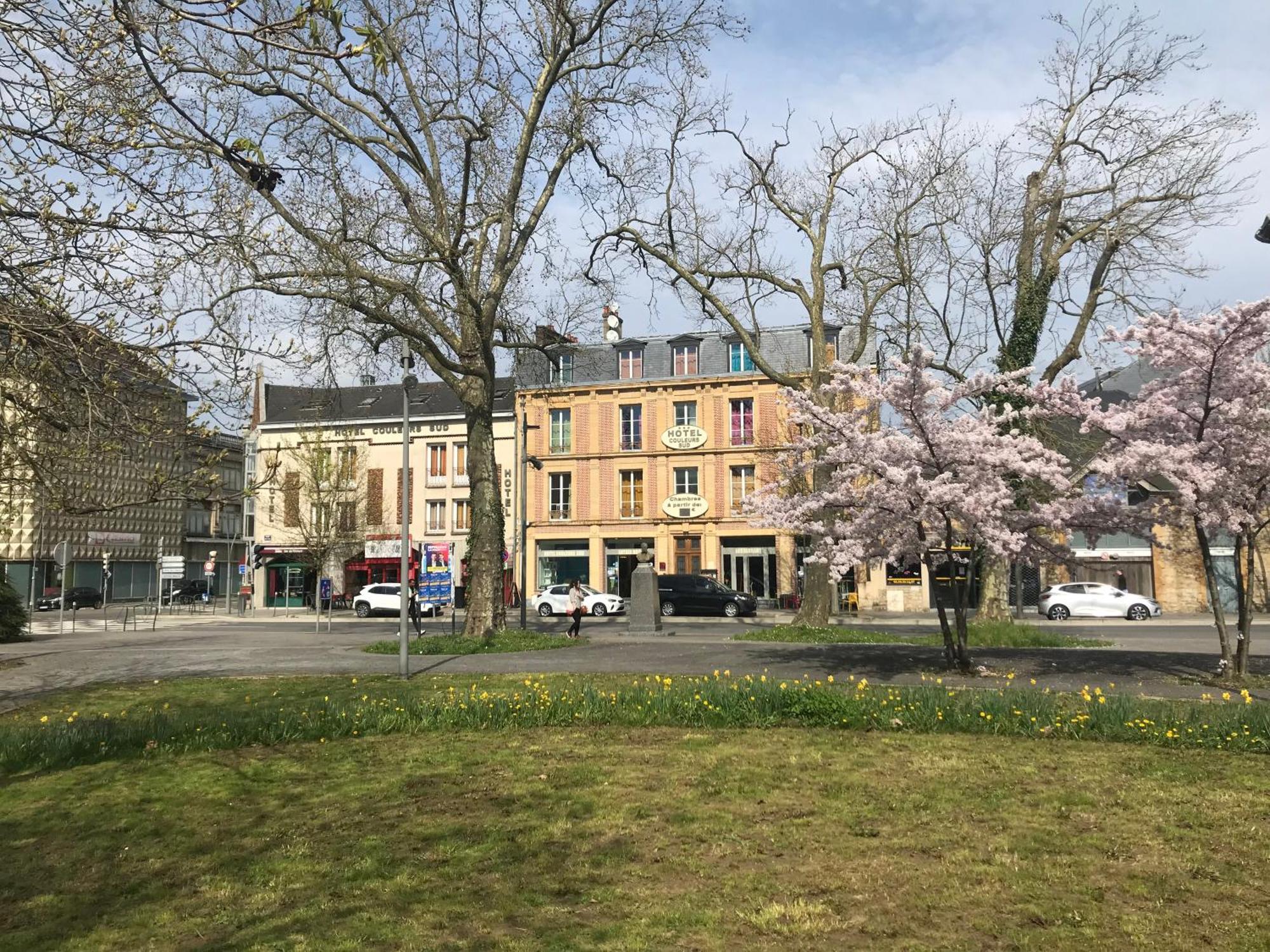 Hotel Couleurs Sud Centre-Ville Gare Charleville-Mézières Eksteriør billede